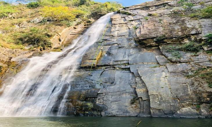 CHINH PHỤC THÁC PHILIENG ABSEILING CHINH PHỤC THÁC PHILIENG ABSEILING