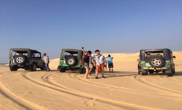 Mui Ne Jeep Ride Over The Sand Dunes And Sandy Beach