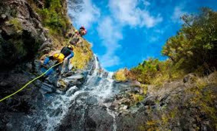 SA PA CANYONING TOUR