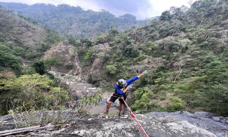 CHINH PHỤC THÁC PHILIENG ABSEILING CHINH PHỤC THÁC PHILIENG ABSEILING